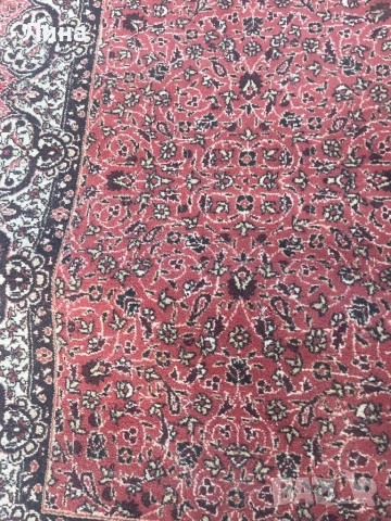 Персийски килим със забележки