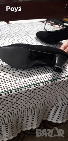 Продавам черни дамски обувки , снимка 3 - Дамски елегантни обувки - 54278586