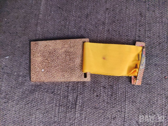 Продавам Значка Журналист Зала Фестивална Лека Атлетика, снимка 2 - Други ценни предмети - 36409472