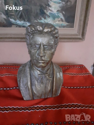 Страхотен бюст на Васил Левски от лят бетон с цвят бронз, снимка 2 - Антикварни и старинни предмети - 53268586