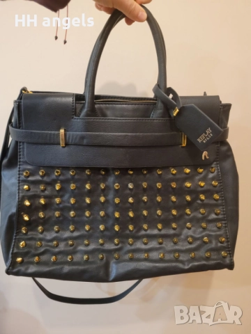 Replay черна чанта със златисти шипове, снимка 3 - Чанти - 52353320