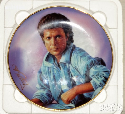 9 бр. портретни чинии на Клиф Ричард - 40 славни години, от Данбъри Минт, снимка 4 - Колекции - 39448019