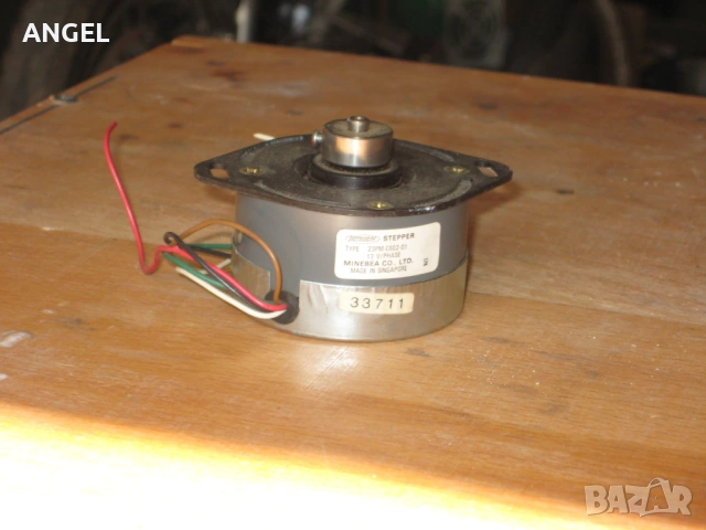 Стъпкови електромотори, снимка 4 - Електродвигатели - 53726897