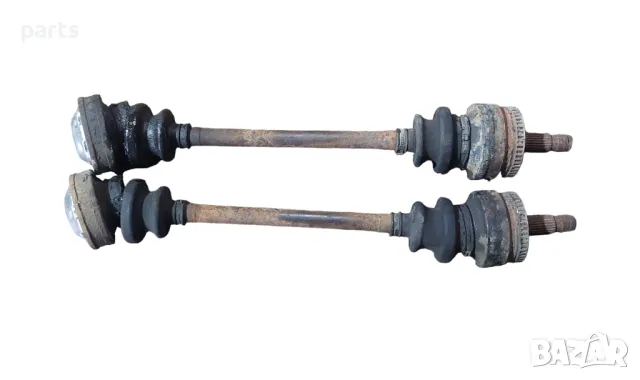 Задна Полуоска с Каре Мерцедес Е класа W210 2бр.