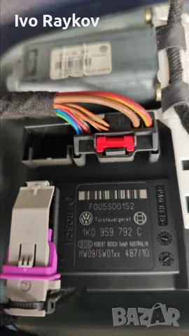 Машинка ел стъкло предна дясна 1K0959792C за VW Golf V 