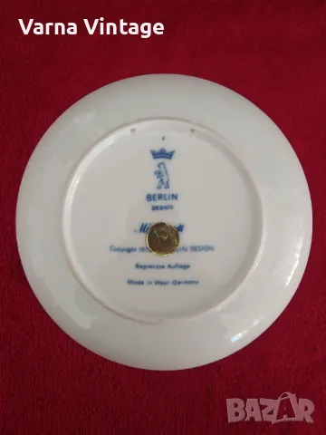 Колекционерска порцеланова чиния Weihnachten (Коледа) 1972. Berlin Design Германия. марк., снимка 3 - Колекции - 48516250
