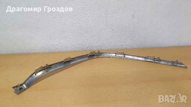 Лява лайстна за решетка в предна броня за Toyota Yaris / Тойота Ярис (2014-2017), снимка 12 - Части - 52532709