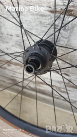 Карбонови шосейни капли Bontrager Aeolus Elite 35 Carbon Tubeless | HG, снимка 9 - Части за велосипеди - 55720796