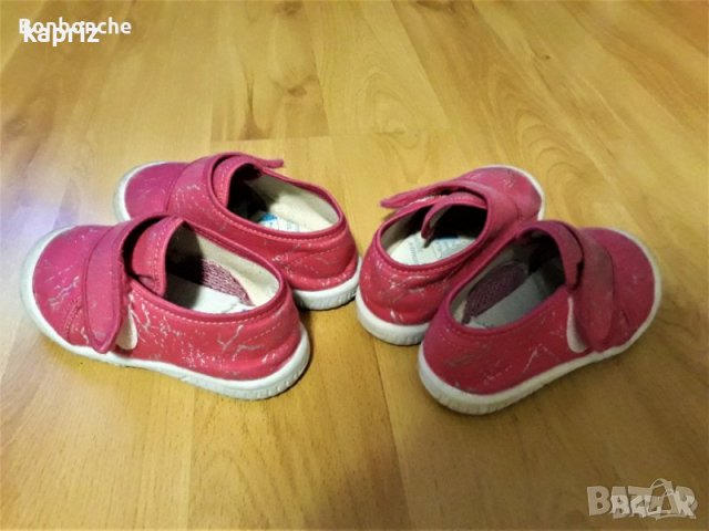 Детски пантофки 2 бр размер 24 и 23 , снимка 2 - Детски пантофи - 39791345