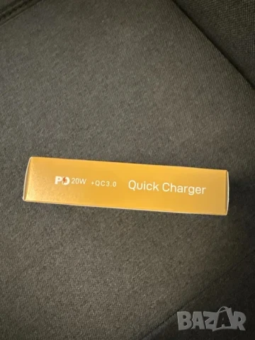 Супер Бързо зарядно утройство с 2 USB-A изхода и 2 USB-C изход 220V, снимка 3 - Друга електроника - 50652851