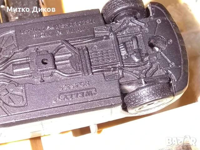 Mercedes-benz Ml350 Year 2010г. 1 :24 WELLY колекционерска количка, снимка 5 - Колекции - 50553558