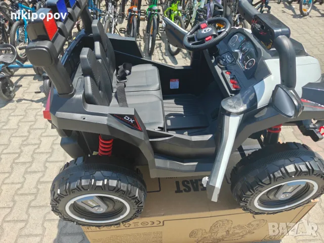 X двуместен акумулаторен джип BEAST 4x4 бял, снимка 2 - Детски велосипеди, триколки и коли - 55991042