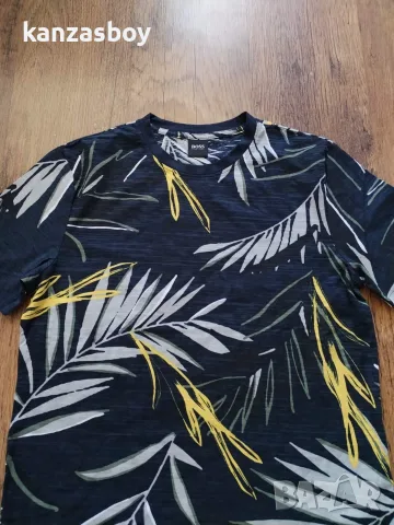 hugo boss - страхотна мъжка тениска S КАТО НОВА, снимка 4 - Тениски - 55729409