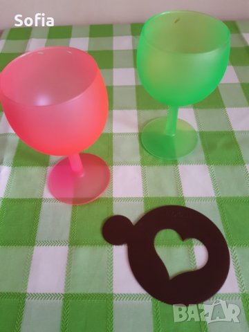 Комплект за двама : 2 неонови чаши за напитка + форма сърце за декорация на напитки, снимка 5 - Чаши - 31891766