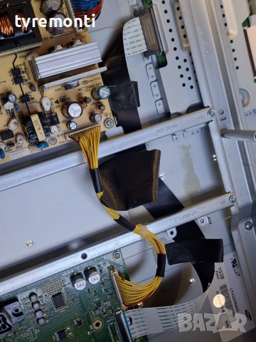 Main AV board YTD190R-5, за 32-инчов телевизор GRUNDING 32GLX6052​, с дисплей LTA320HA02, снимка 4 - Части и Платки - 53218190