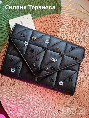 Чисто нова бутикова дамска малка чанта