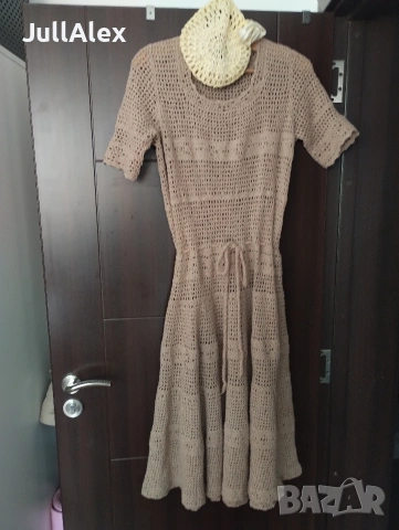 Дамска рокля на една кука- handmade, снимка 2 - Рокли - 54124454