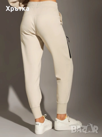 Nike Tech Fleece Jogger - Оригинално дамско долнище р-р 2XS-XS, снимка 2 - Спортни екипи - 53922755