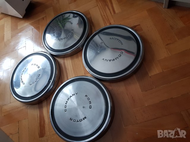 Стар комплект тасове за FORD MUSTANG-4 броя, снимка 4 - Аксесоари и консумативи - 31653349