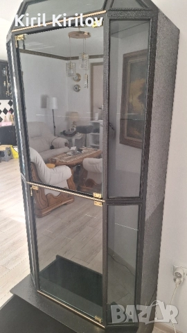 Подарявам-Холова витрина с голямо долно чекмедже, снимка 7 - Шкафове - 52373259