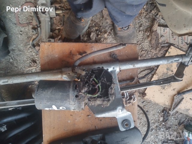 Моторче чистачки Volkswagen Polo от 1994 до 2000 | BOSCH, снимка 2 - Части - 39645236