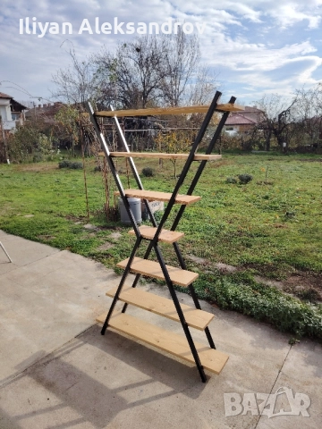 Етажерка в индустриален стил 