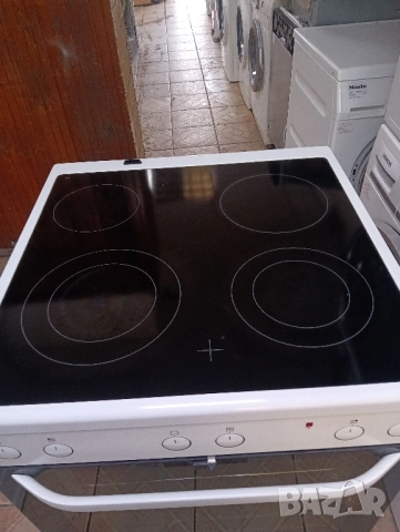 Свободно стояща печка с керамичен плот Voss Electrolux 2 години Гаранция!, снимка 3 - Печки, фурни - 52059069