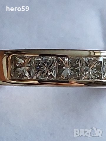 Прекрасен златен 18к дамски пръстен с пет брилянта тотал един карат , снимка 5 - Пръстени - 42922974
