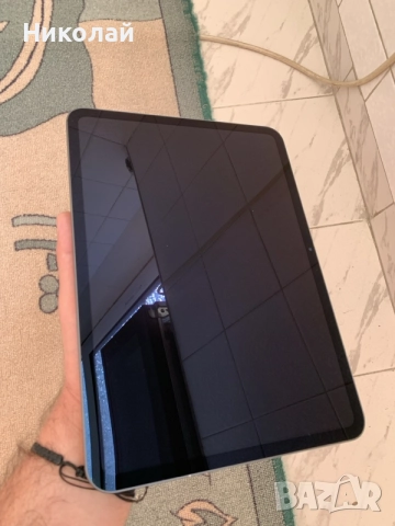 iPad Pro 11 inch 256GB Заключен, снимка 2 - Таблети - 56305606