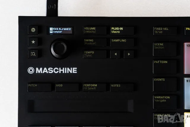 Native Instruments Maschine Mikro MK3, снимка 2 - Синтезатори - 56426410