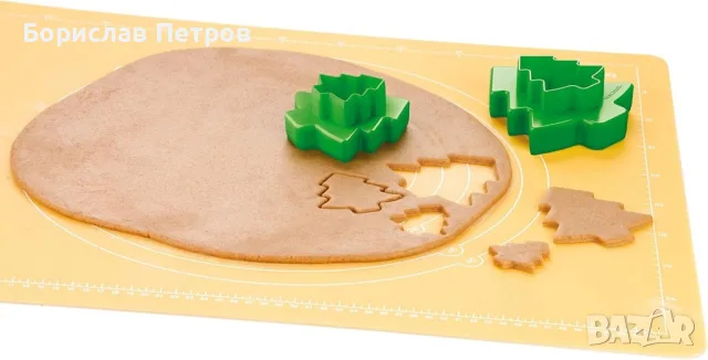 Комплект форми за сладки, коледна елха, 4 размера