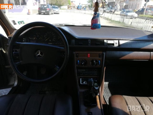 MERCEDES BENZ 124 300D 4MATIC 4X4 113к.с. + БАРТЕР, снимка 9 - Автомобили и джипове - 31852719