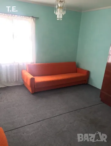 Къща на два етажа с гараж, градина и стопански постройки, снимка 10 - Къщи - 50406139