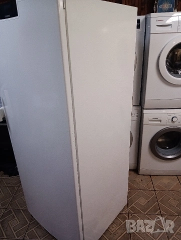 XXL огромен вертикален фризер с ледогенератор Сименс Siemens Made in Germany 2 години Гаранция!, снимка 9 - Фризери - 53363599