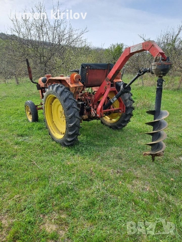 Трактор с Ямокопател, снимка 2 - Селскостопанска техника - 54184524