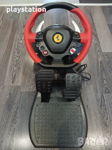 Геймърски волан с педали Thrustmaster Ferrari 458 Spider за Xbox One / Series X|S, снимка 3 - Xbox конзоли - 56226535