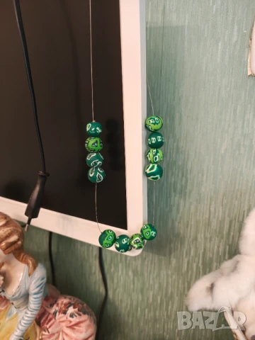 Стара ръчно изработена огърлица от 60 те години плюс подарък очила 