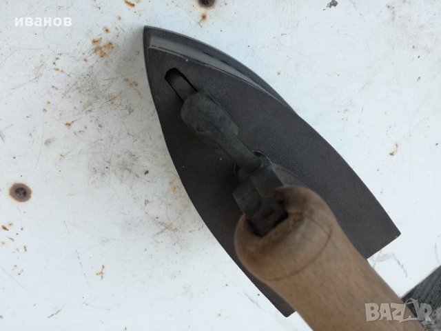 Продавам стара ютия, снимка 7 - Антикварни и старинни предмети - 30505762