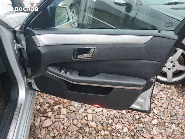 Мерцедес Е класа W212 OM 651 седан, снимка 11 - Автомобили и джипове - 48444731