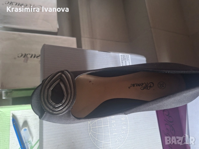 нови обувки от сатен, снимка 2 - Дамски обувки на ток - 54160361