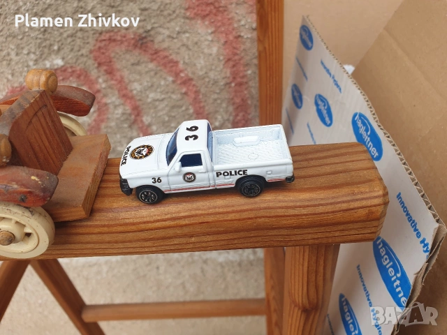 много колички в различни мащаби и материали , снимка 7 - Коли, камиони, мотори, писти - 53887614