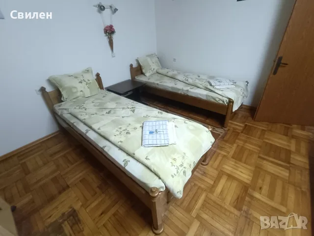 Продавам единични легла от масив– Дъб., снимка 2 - Спални и легла - 56434788