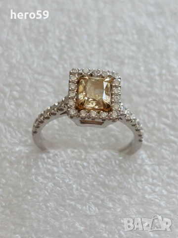 Дизайнерски дамски златен пръстен 14к с 1 карат натурален жълт Брилянт,форма принцес и бели брилянти, снимка 7 - Пръстени - 51317440