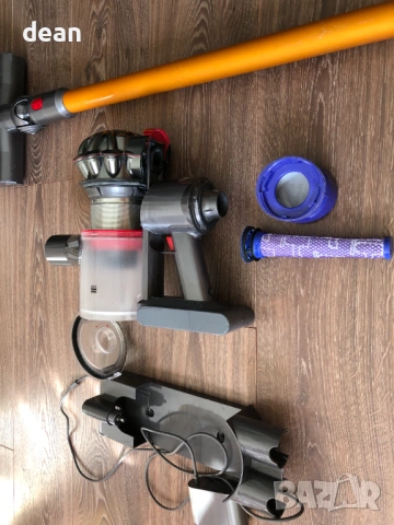 Безжична прахосмукачка Dyson V8, снимка 8 - Прахосмукачки - 54128418