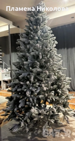 Изкуствена елха K r i n g Melbourne,  Цялата заснежена с метална стойка.