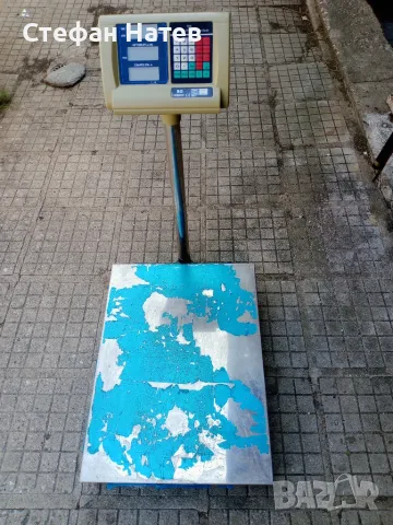 Продавам електронен кантар 