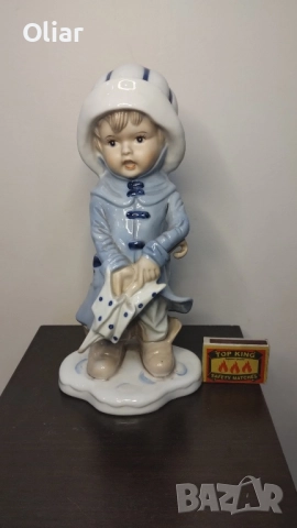 Прекрасна фигурка на дете с чадър. , снимка 7 - Статуетки - 52189862