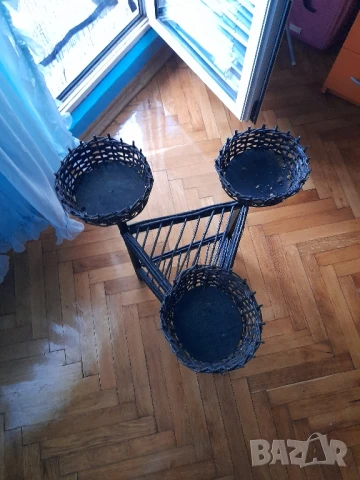 Цветарник, вятърно звънче и полилеи