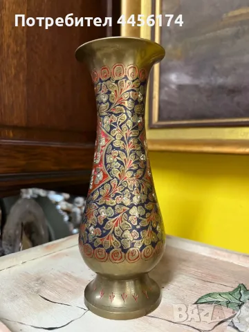 Месингова ваза Най-вероятно от Индия Ръчно резбована и оцветеня Височина-19.5 см и диаметър на горна, снимка 2 - Вази - 50172565