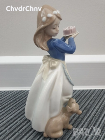 NAO Lladro статуетка 19см/НАО ЛАДРО испанска порцеланова фигура/момиче с торта и куче, снимка 5 - Статуетки - 51500261